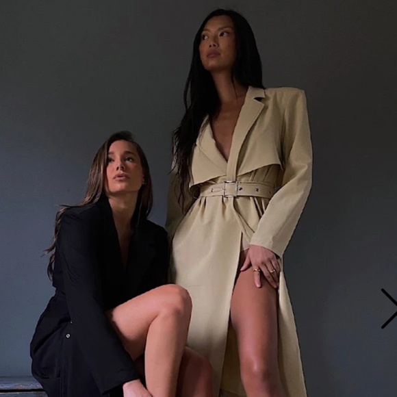 NWT Tan Trench coat- Danielle Bernstein- WeWoreWhat - Picture 5 of 6